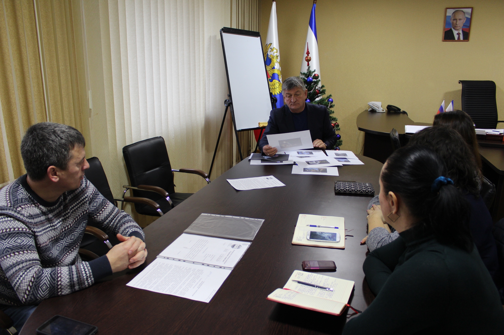 МБУ городское хозяйство Саки. МБУ городское хозяйство Саки дворники. МБУ городское хозяйство Кирова 56. МБУ городское хозяйство Кирова 56 сотрудники.